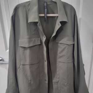 Lulelemon Men's Safari Khaki Shirt